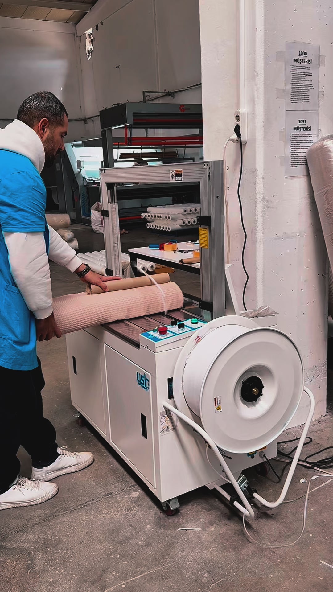 Videoyu yükle: YSB Otomatik Çember Makinesi XT-101